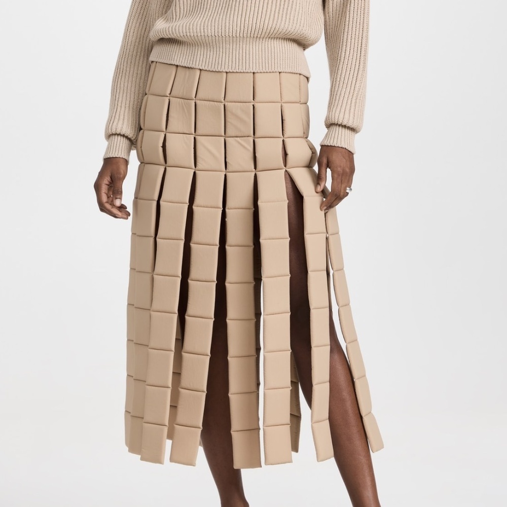 A.W.A.K.E. MODE High Waisted Multi Slits Quilted Midi-Skirt Beige 38 (4) NWT